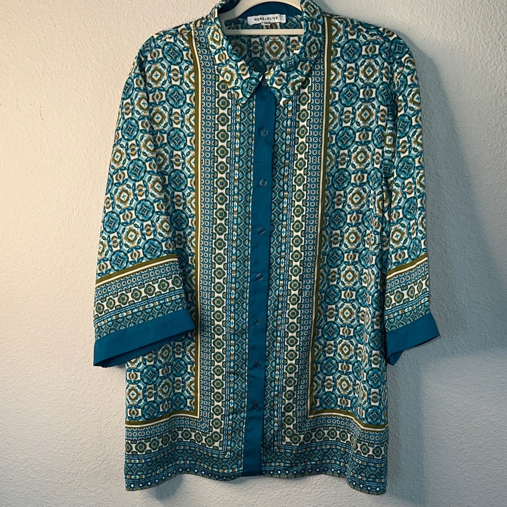 Rose‎ & Olive Blue and Gold Geometric Blouse
